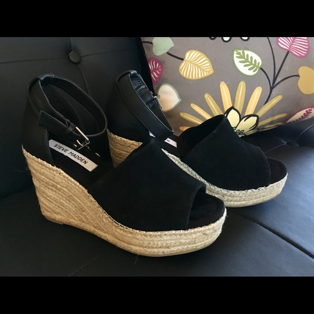 Steve Madden Jaylen Black Suede Wedges